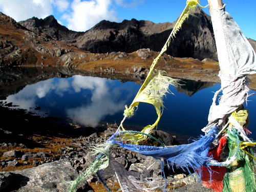 prayer flags at Hindu holy lake